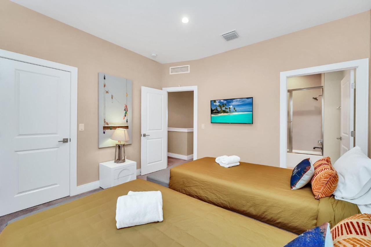 Luxury Villa Less Than A Mile From Disneyworld -Bonus Elevator- Orlando Exterior foto